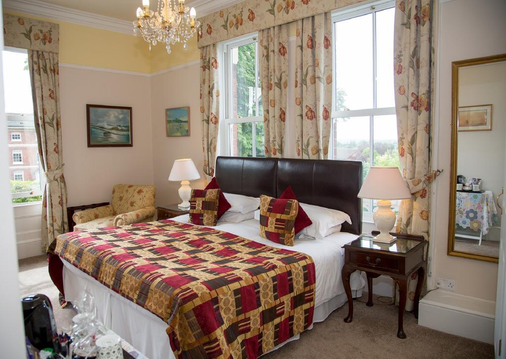 Bed and Breakfast Southbank House à Hereford Extérieur photo